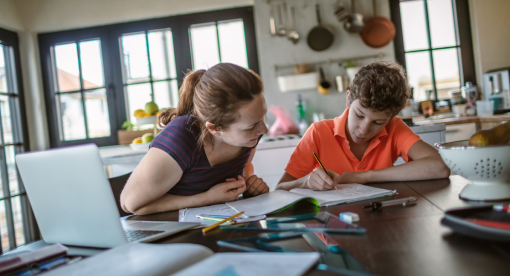 Parent Charlotte Mason homeschooling her child