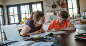 Parent Charlotte Mason homeschooling her child